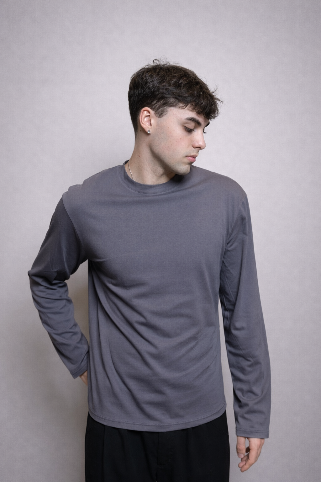 Basic Grey Long Sleeve - Aveniré